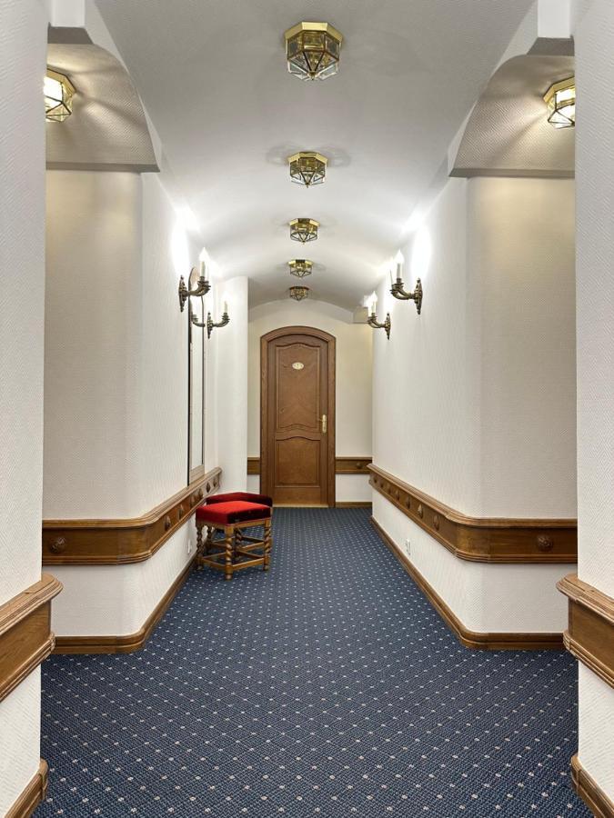 Hotel Éllő Panzió Veszprém Exterior foto