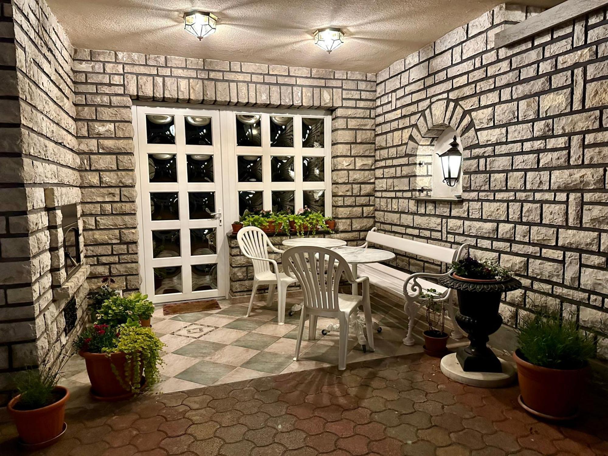 Hotel Éllő Panzió Veszprém Exterior foto